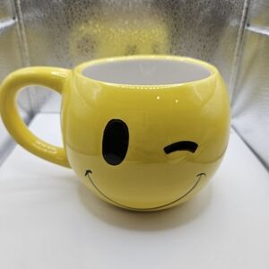 Yellow Smiley And Winky Face Mug